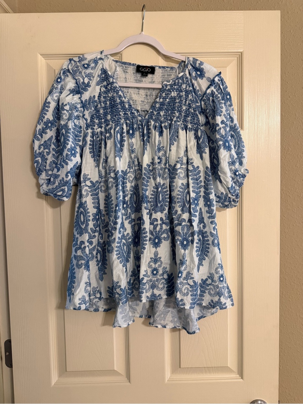 GGO Blue & White Smocked Puff-Sleeve Blouse
